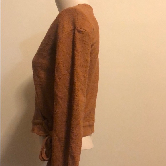 Texture and thread top - Picture 2 of 3